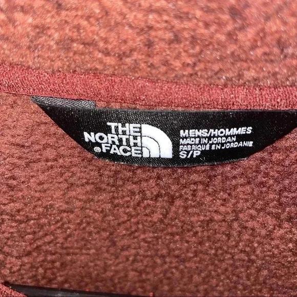 North Face Quarter Zip - Picture 2 of 3